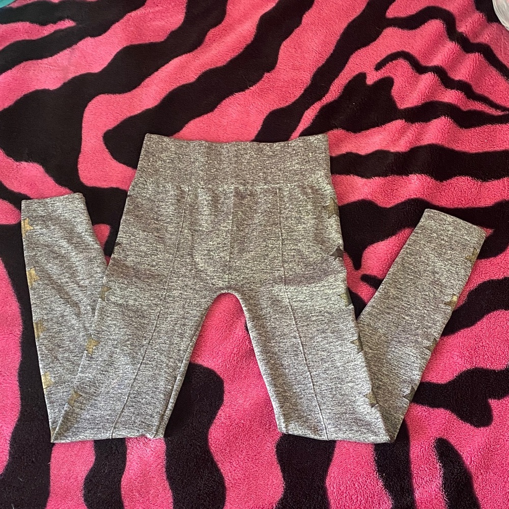 Feathers Heather Gray Kids Leggings